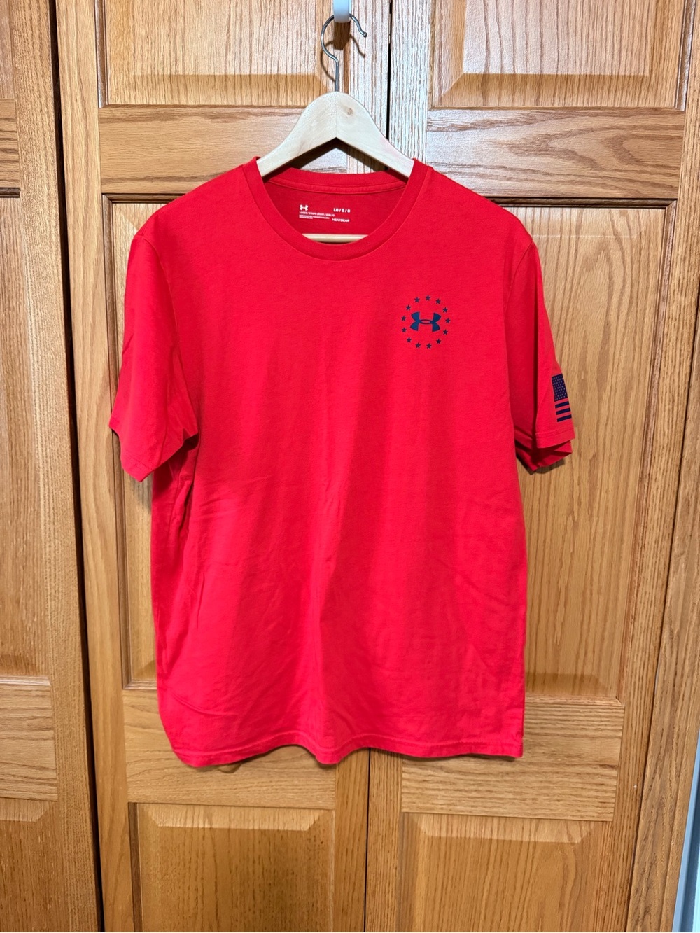 Under Armour HeatGear Freedom USA Flag T-Shirt Men's Large Red Navy Logo.